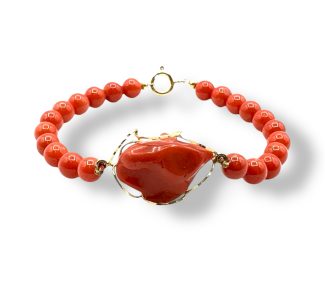 Bracciale in Corallo Sciacca e oro 18kt, un gioiello made in Italy di Patricia Oro Creations, perfetto per un'idea regalo preziosa.