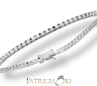 Splendido bracciale tennis in diamanti Davite&Delucchi, un gioiello di lusso perfetto per chi cerca l'eleganza senza tempo. Scopri i nostri gioielli diamanti.