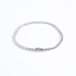 Bracciale tennis con diamanti in oro 18 carati Davite&Delucchi: un gioiello di lusso, perfetto per chi cerca l'eleganza senza tempo. Scopri la nostra selezione di gioielli diamanti. (Vista 3)