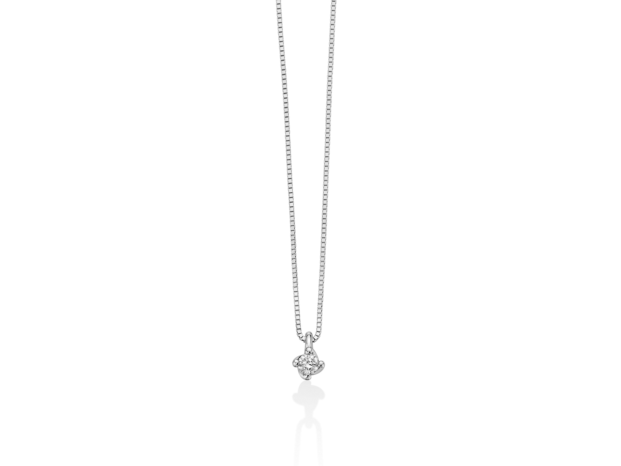 La Collana Punto Luce Miluna con Diamante: un gioiello di alta gioielleria che incarna l'eleganza senza tempo. Perfetta come idea regalo preziosa, questa collana in oro 18kt è un simbolo di raffinatezza.