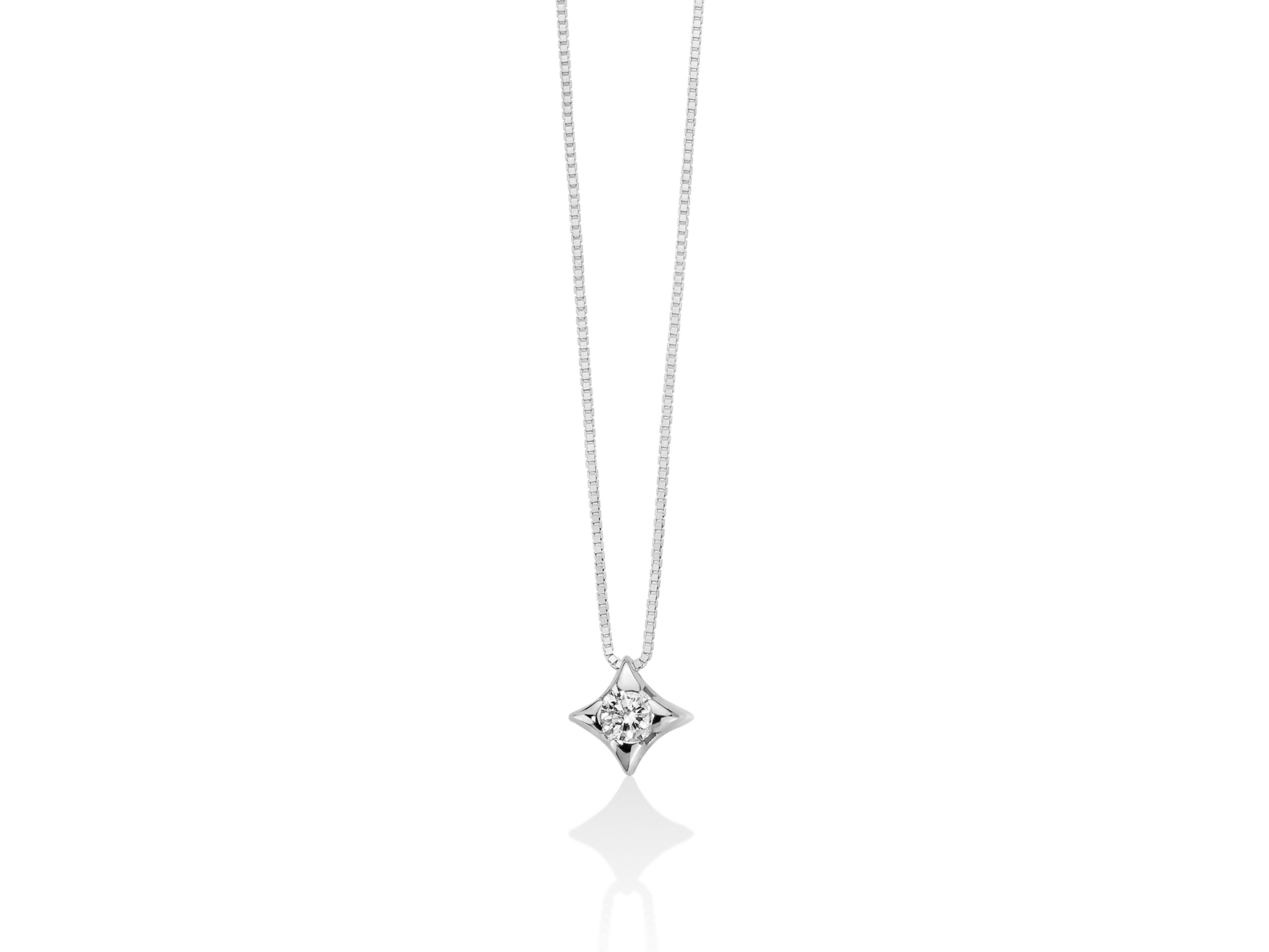 Collana Punto Luce Miluna in Oro Bianco 750 con Diamanti Brillanti | Gioielleria Patricia Oro La Collana Punto Luce Miluna, un gioiello di alta gioielleria con diamanti scintillanti, perfetto per un'idea regalo preziosa.