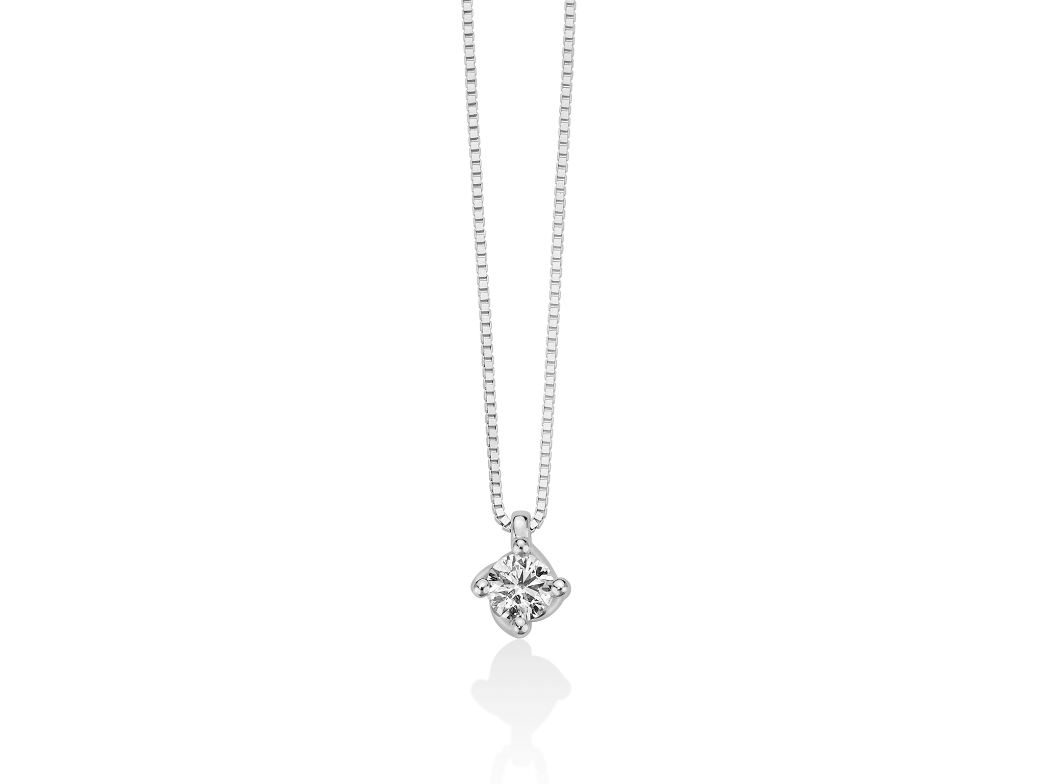 Scopri l'eleganza senza tempo della Collana Punto Luce Miluna in oro bianco e diamanti, un gioiello di alta gioielleria perfetto per un'idea regalo preziosa.