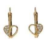 Splendidi orecchini a cuore in oro 18k, un gioiello di lusso perfetto per un regalo prezioso.