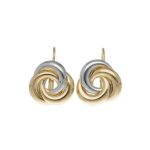 Splendidi orecchini da donna in oro 750, un gioiello di lusso perfetto per un'occasione speciale.
