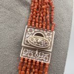 Splendida collana da donna Corallo Sciacca con cammeo, un gioiello made in italy di Patricia Oro Creations, perfetto per un'idea regalo preziosa. (Vista 3)