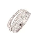L'anello a fascia Davite & Delucchi con diamanti è un gioiello di lusso, perfetto per chi cerca un'idea regalo preziosa. Scopri la bellezza dei gioielli diamanti. (Vista 2)
