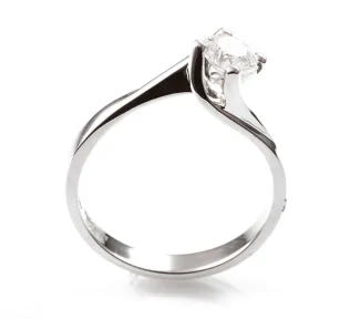 Anello Solitario Davite & Delucchi in oro bianco 750 con diamante, un gioiello di diamanti perfetto per celebrare un momento speciale. (Vista 2)