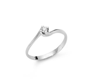 L'Anello Solitario Miluna con diamante brillante in oro bianco 750 è un gioiello di alta qualità. Un simbolo di eleganza e raffinatezza, perfetto come idea regalo preziosa. Scopri la collezione di gioielli diamanti.