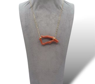 Collana 1 Filo In Corallo Sciacca Con Creola, un gioiello made in italy di Patricia Oro Creations, perfetto per un'idea regalo preziosa.