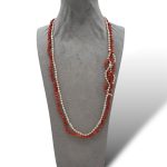 Splendida collana in Corallo Sciacca e Perle barocche, un capolavoro di gioielli made in italy, perfetto per un'occasione speciale.