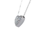 Splendida Collana Cuore in Oro Bianco 750 con Diamanti, un gioiello di alta gioielleria ideale come idea regalo preziosa. Scopri la bellezza dei gioielli diamanti. (Vista 2)