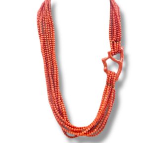 Splendida collana da donna Corallo Sciacca con creola, un gioiello made in italy di Patricia Oro Creations, perfetto per un'idea regalo preziosa.