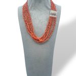 Splendida collana da donna Corallo Sciacca con cammeo, un gioiello made in italy di Patricia Oro Creations, perfetto per un'idea regalo preziosa.