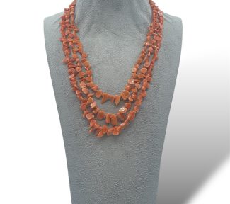 Splendida Collana Donna In Corallo Sciacca, un capolavoro di gioielleria made in italy, perfetta per un'idea regalo preziosa.