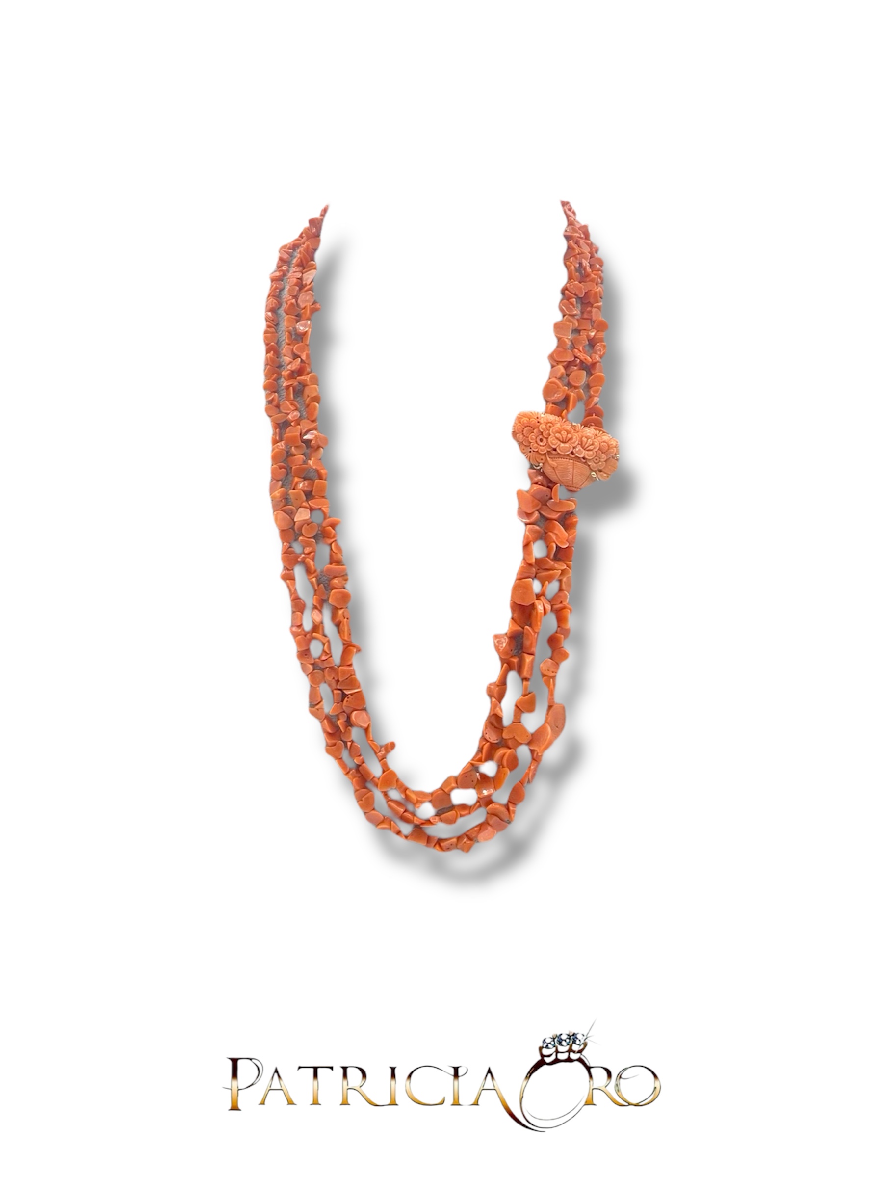 Splendida collana da donna in Corallo Sciacca con scultura, un capolavoro di gioielli made in italy, perfetto per un'occasione speciale.