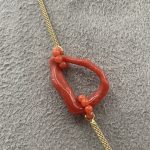 Splendida Collana in Corallo Sciacca con Creole, un gioiello made in italy di Patricia Oro Creations, perfetto per un'idea regalo preziosa. (Vista 2)