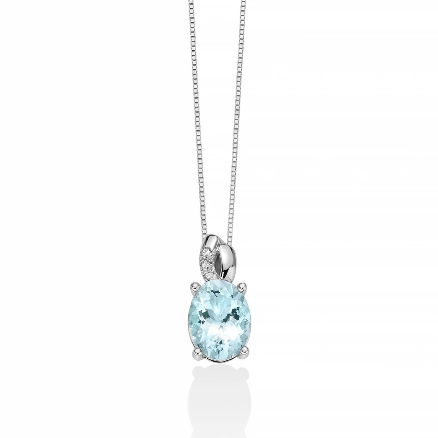 La Collana Miluna Acquamarina e Diamanti, un gioiello di lusso che incarna l'eleganza senza tempo.