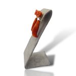 Splendidi orecchini Corallo Sciacca Frutta e Fiori di Patricia Oro Creations, un esempio di gioielli made in italy e alta gioielleria. (Vista 2)