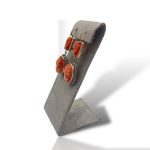 Splendidi orecchini Corallo Sciacca con Rose Coronè in Oro, gioielli made in italy di Patricia Oro Creations, un'idea regalo preziosa per celebrare l'eleganza. (Vista 2)