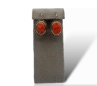 Splendidi orecchini Corallo Sciacca con Rose Coronè in Oro, gioielli made in italy di Patricia Oro Creations, un'idea regalo preziosa per celebrare l'eleganza.