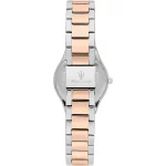 L'Orologio Femminile Maserati Attrazione, un gioiello di lusso che incarna l'eleganza e la raffinatezza. Un'idea regalo preziosa per chi ama i gioielli di lusso. (Vista 2)