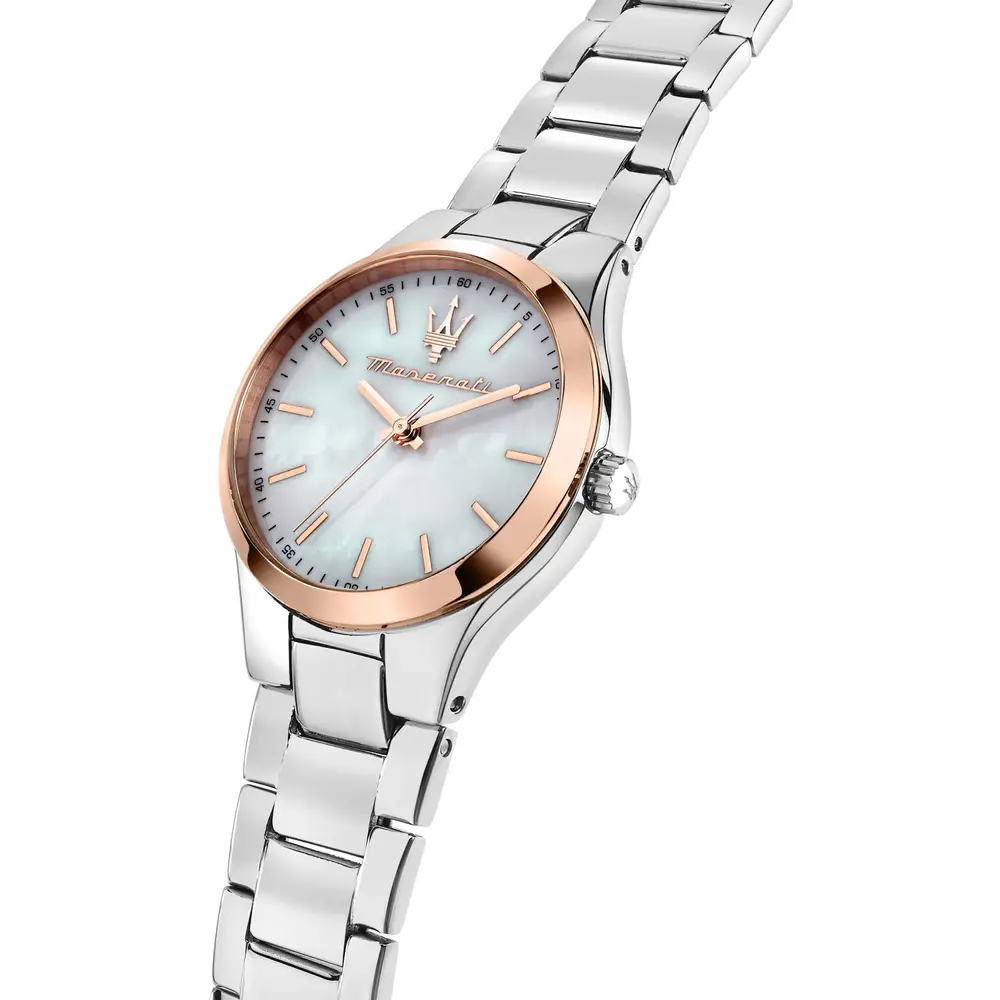 L'Orologio Femminile Maserati Attrazione, un gioiello di lusso che incarna l'eleganza e lo stile italiano. (Vista 2)