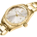Scopri l'eleganza senza tempo dell'Orologio Femminile Maserati Competizione, un gioiello di lusso che incarna la raffinatezza e lo stile italiano. Perfetto per chi cerca un accessorio prezioso e distintivo. (Vista 3)