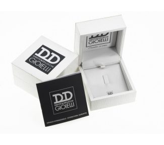 Splendida Collana con Croce in Oro Bianco 750 con Diamanti Davite&Delucchi: un gioiello di lusso, perfetto per chi cerca gioielli diamanti. (Vista 2)