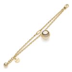 Bracciale UnoAerre, un gioiello di lusso che incarna l'eleganza e la raffinatezza dell'alta gioielleria italiana. (Vista 2)