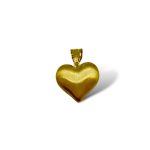 Ciondolo Cuore in Oro 750: un gioiello di lusso per celebrare l'amore e l'eleganza senza tempo. (Vista 2)