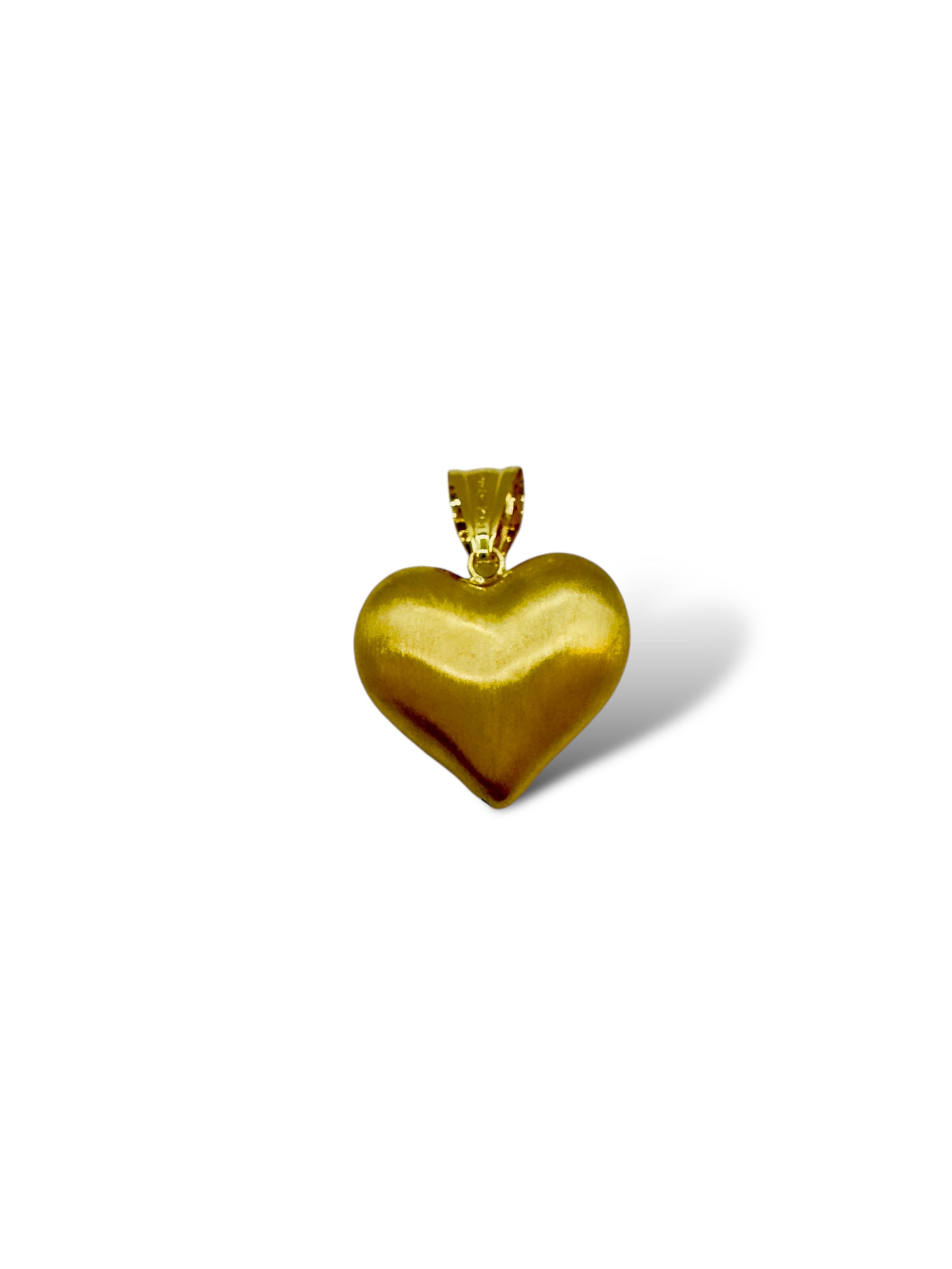 Ciondolo Cuore in Oro 750: un gioiello di lusso per celebrare l'amore e l'eleganza senza tempo. (Vista 2)