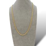Collana da donna a corda in oro, un gioiello di lusso perfetto per un'idea regalo preziosa.