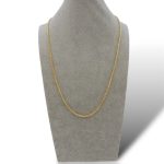 Collana in oro da donna, un gioiello di lusso perfetto per un'idea regalo preziosa.