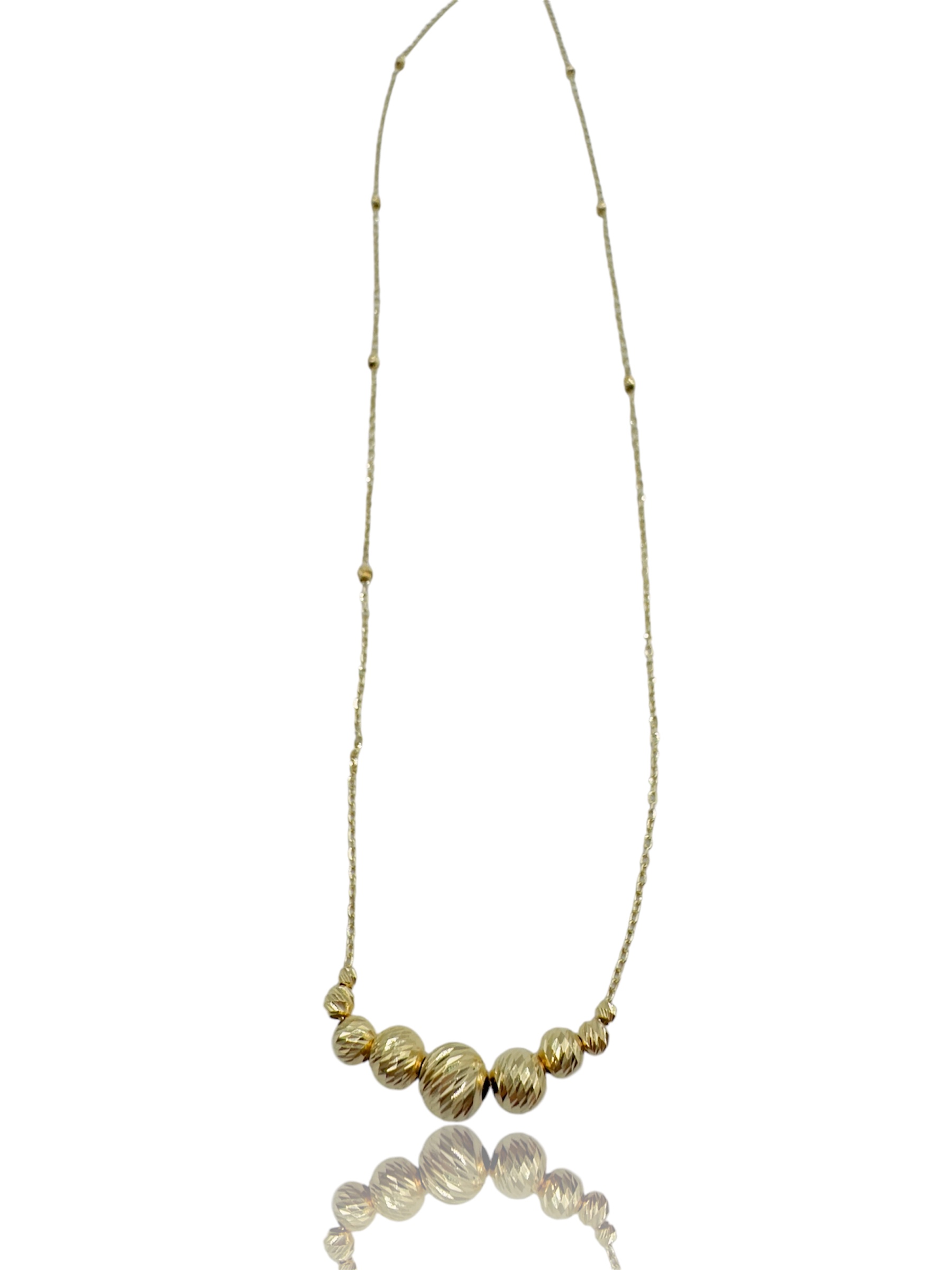 Elegante girocollo da donna in oro 750, un gioiello di lusso perfetto per un'occasione speciale.