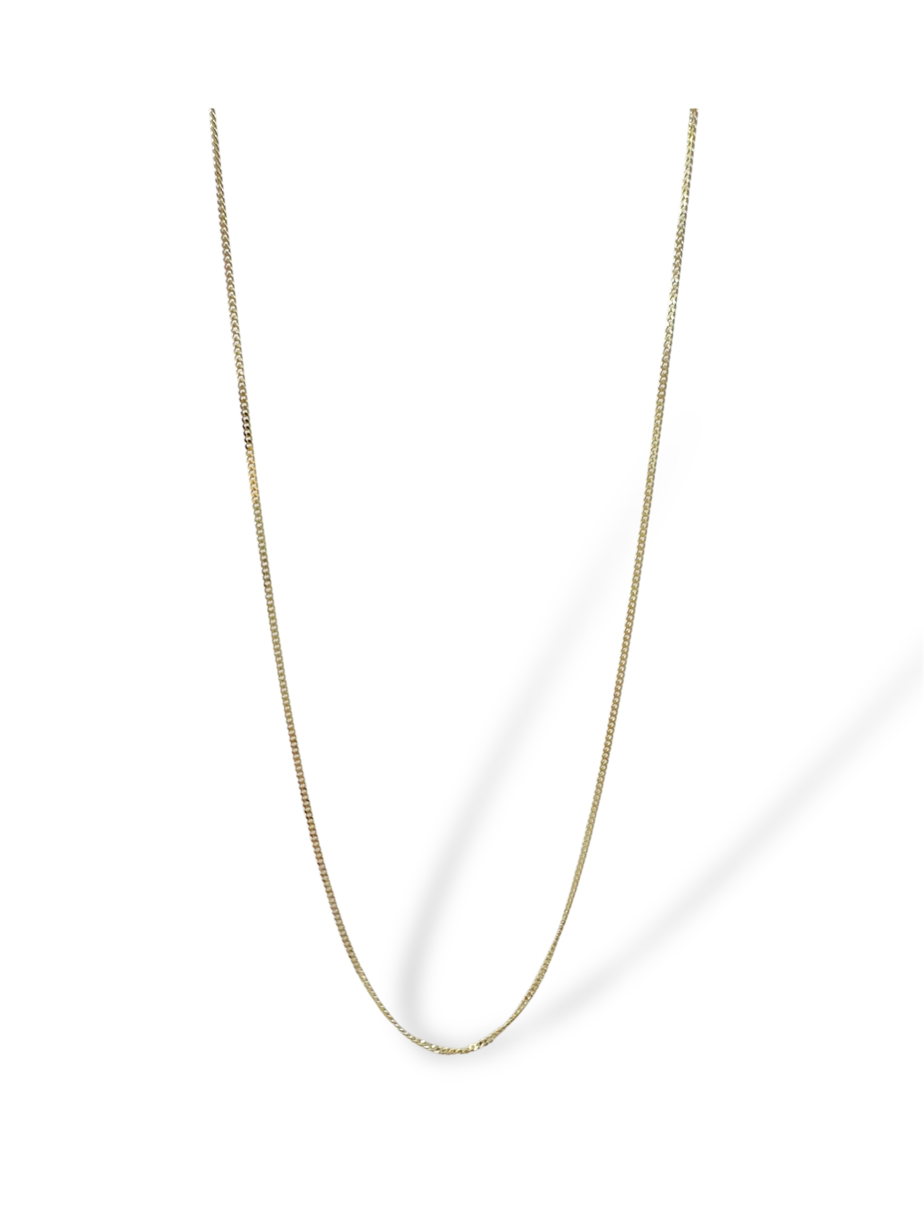 Elegante girocollo da donna in oro giallo, un gioiello di lusso perfetto per un'idea regalo preziosa.
