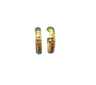 Eleganti orecchini a cerchio in oro giallo 750, un gioiello di lusso perfetto per ogni occasione.