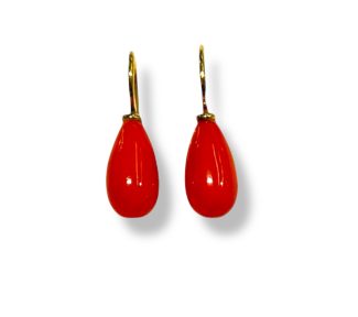 Splendidi orecchini in corallo e oro 750, un esempio di gioielli made in italy, perfetti per un'occasione speciale.