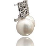 Splendidi orecchini in perle e diamanti in oro 750 di Clesi Gioielli, un'eccellenza dei gioielli di lusso, perfetti per un'idea regalo preziosa. (Vista 2)