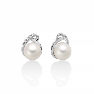 Miluna Pearl and Diamond Earrings in 18kt Gold