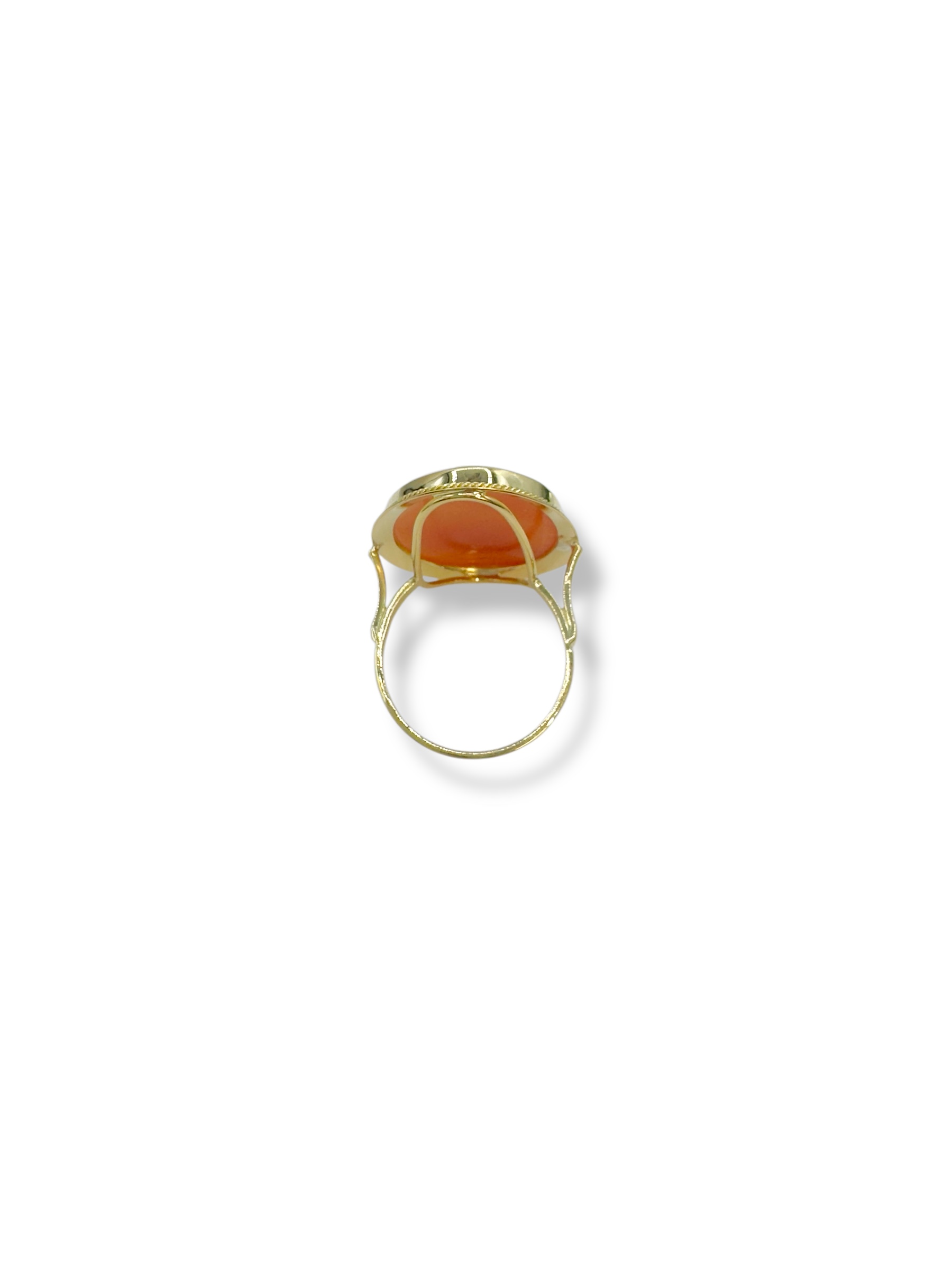 Anello donna cammeo in oro, un gioiello di lusso perfetto per un'idea regalo preziosa. (Vista 2)