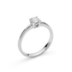 Anello Solitario Miluna in oro bianco con diamante da 0.40 Ct: un gioiello di lusso per chi cerca l'eleganza. Scopri i nostri gioielli diamanti.