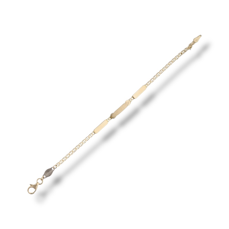 Bracciale per bimbo in oro con targhette, un gioiello made in italy di alta qualità e design.