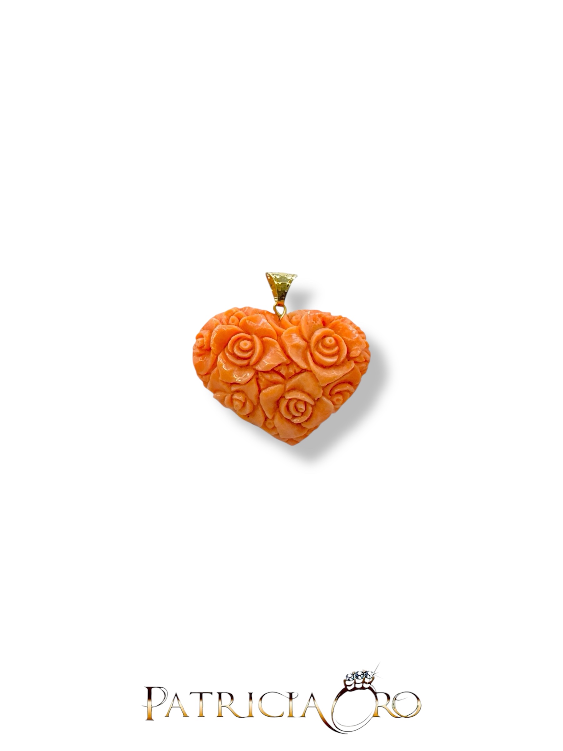 Ciondolo in Corallo Sciacca a forma di cuore, un gioiello made in italy di Patricia Oro Creations, perfetto come idea regalo preziosa.