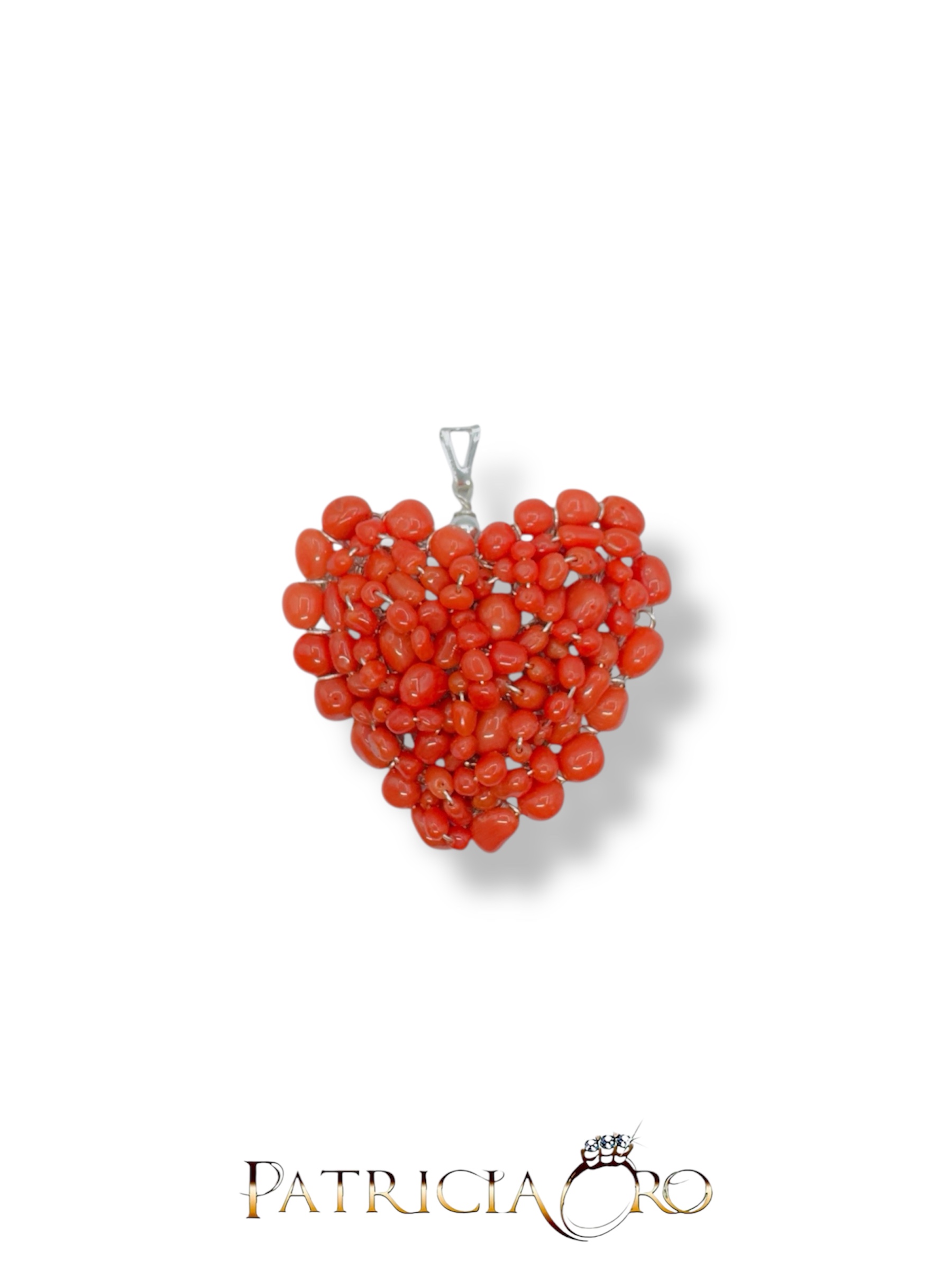 Splendido Ciondolo Cuore in Corallo di Patricia Oro Creations, un gioiello made in italy di alta gioielleria, perfetto come idea regalo preziosa.