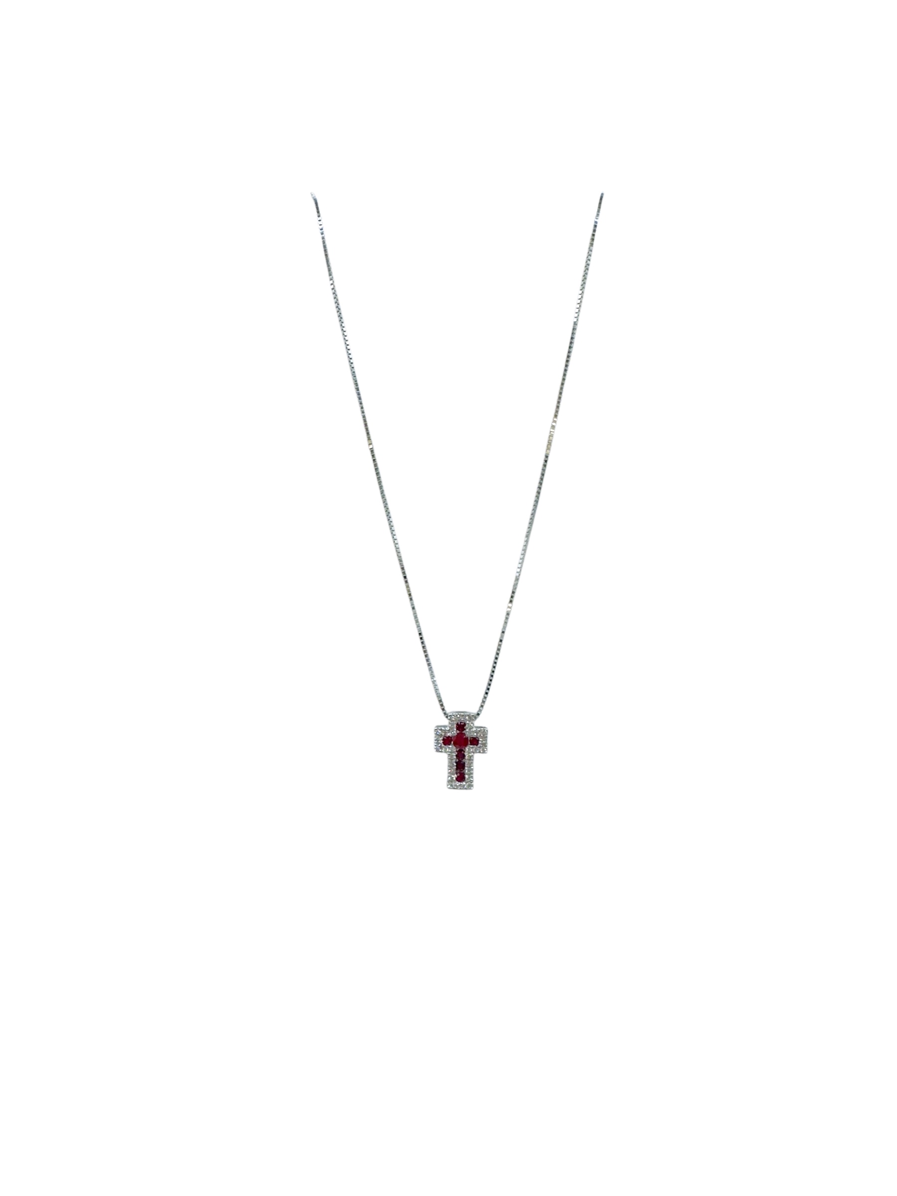 Collana Croce di Rubino con Diamanti in Oro 750 Davite&Delucchi (Vista 2) | Gioielleria Patricia Oro Splendida Collana Croce di Rubino con Diamanti in Oro 750 Davite&Delucchi: un capolavoro di alta gioielleria, perfetto per chi ama i gioielli diamanti. (Vista 2)