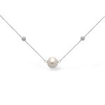 Scopri l'eleganza senza tempo della Collana Miluna in Oro Bianco e Perla, un gioiello di lusso perfetto per un'occasione speciale.
