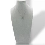 Splendida collana Davite&Delucchi in oro bianco 750 con smeraldo e diamanti, un capolavoro di alta gioielleria.