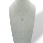 Splendida collana Davite&Delucchi in oro 750 con zaffiro e diamanti, un gioiello di lusso per un'eleganza senza tempo.