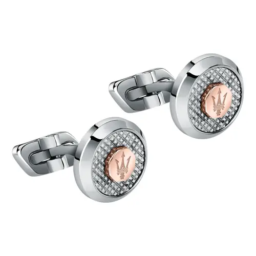 I Gemelli Maserati Jewels, realizzati in acciaio pregiato, incarnano l'eleganza scultorea e rappresentano un'idea regalo preziosa nel mondo dei gioielli di lusso. (Vista 2)