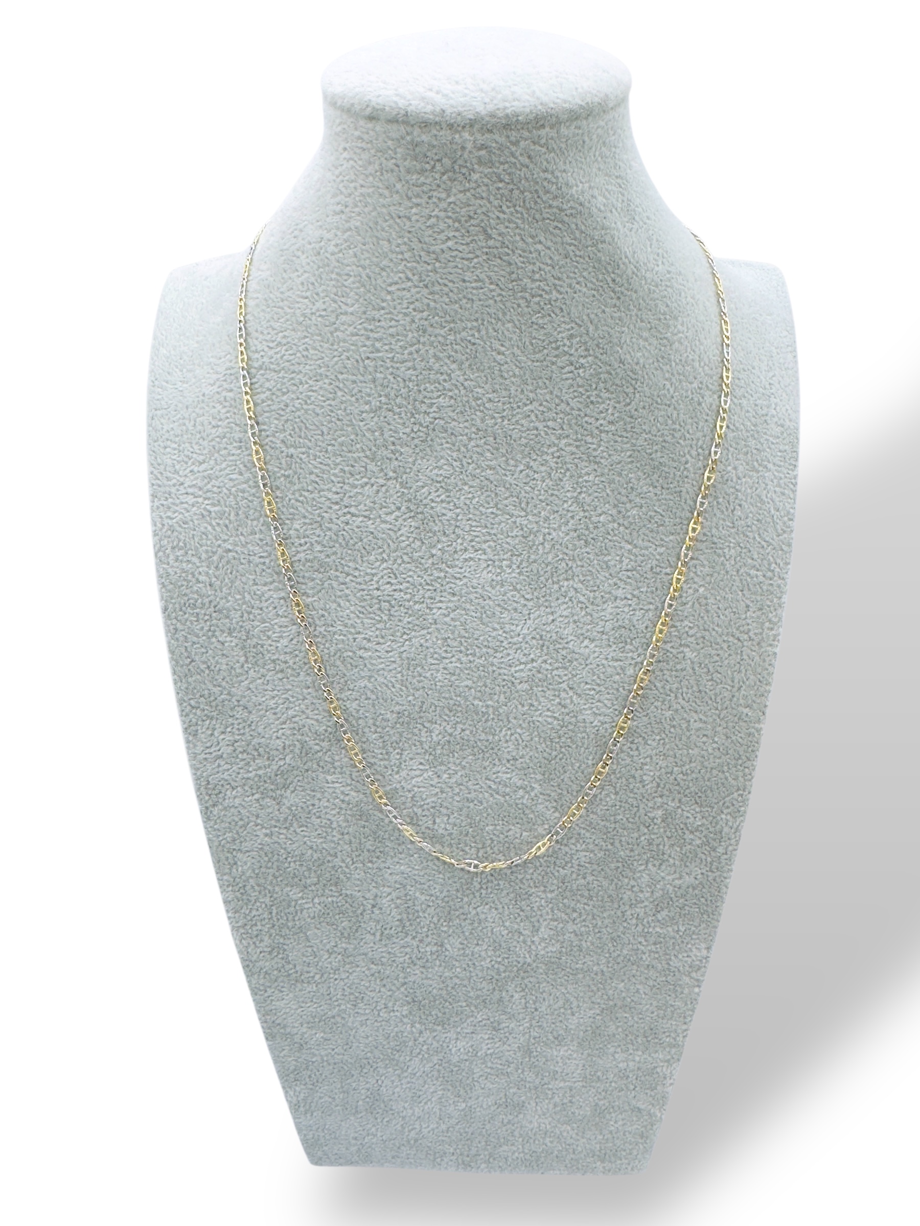 Girocollo bicolore da uomo in oro, un gioiello di lusso perfetto per un regalo prezioso.